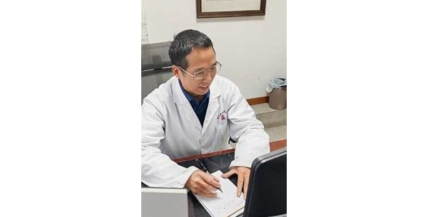 不服输的“暖医生”